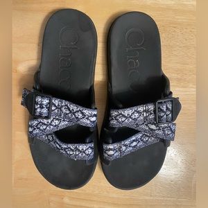 Chaco Chillos sliders